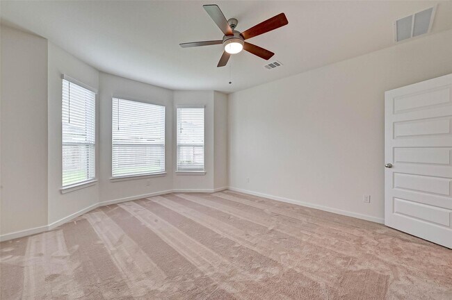 Building Photo - 8022 Pinebrook Arbor Ct