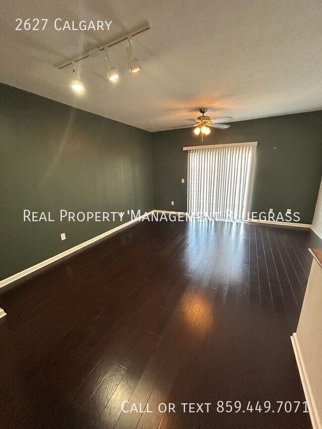 Building Photo - 2627 Calgary-