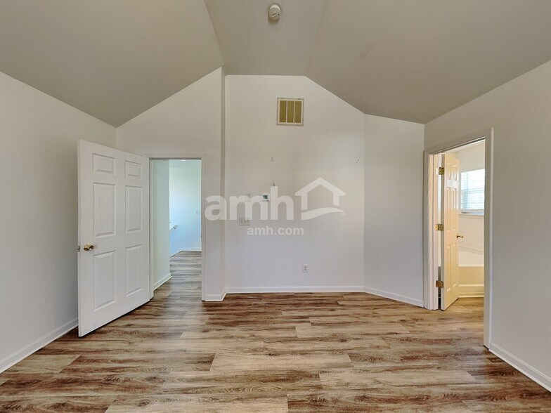 Building Photo - 4413 Singing Oak Court