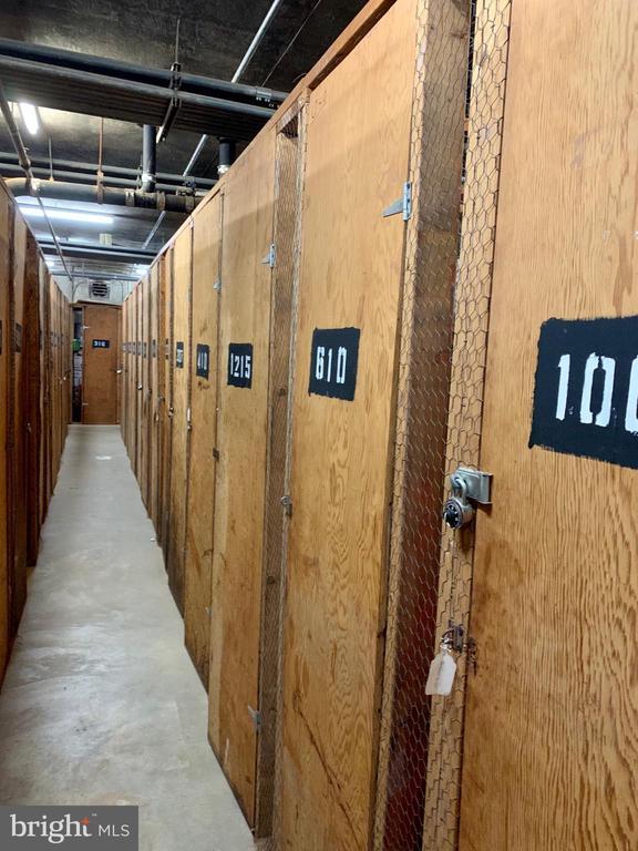 Building Photo - 7401 Westlake Terrace