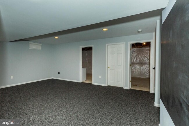 Building Photo - 249 Lord Fairfax St