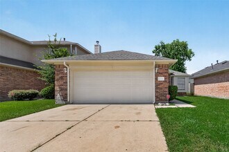 Building Photo - 19923 Sycamore Valley Dr