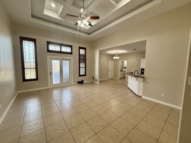 Building Photo - 1200 W Park Dr