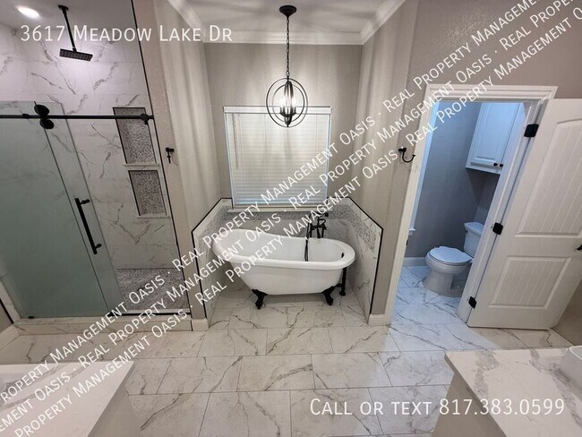 Building Photo - 3617 Meadow Lake Dr