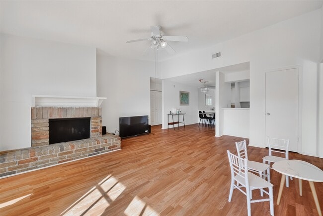 Building Photo - 10555 Turtlewood Ct