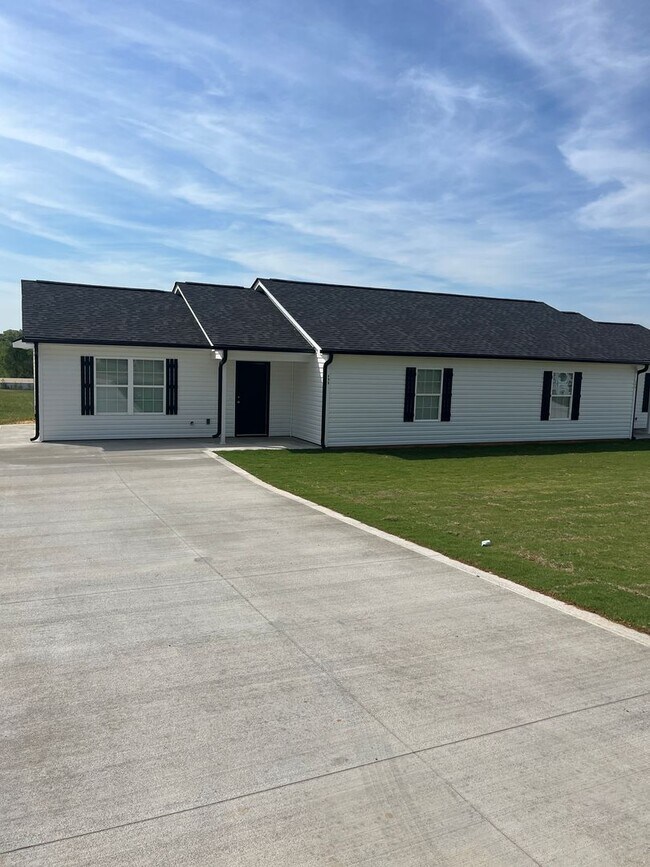 Building Photo - 498 State Rd S-42-2289