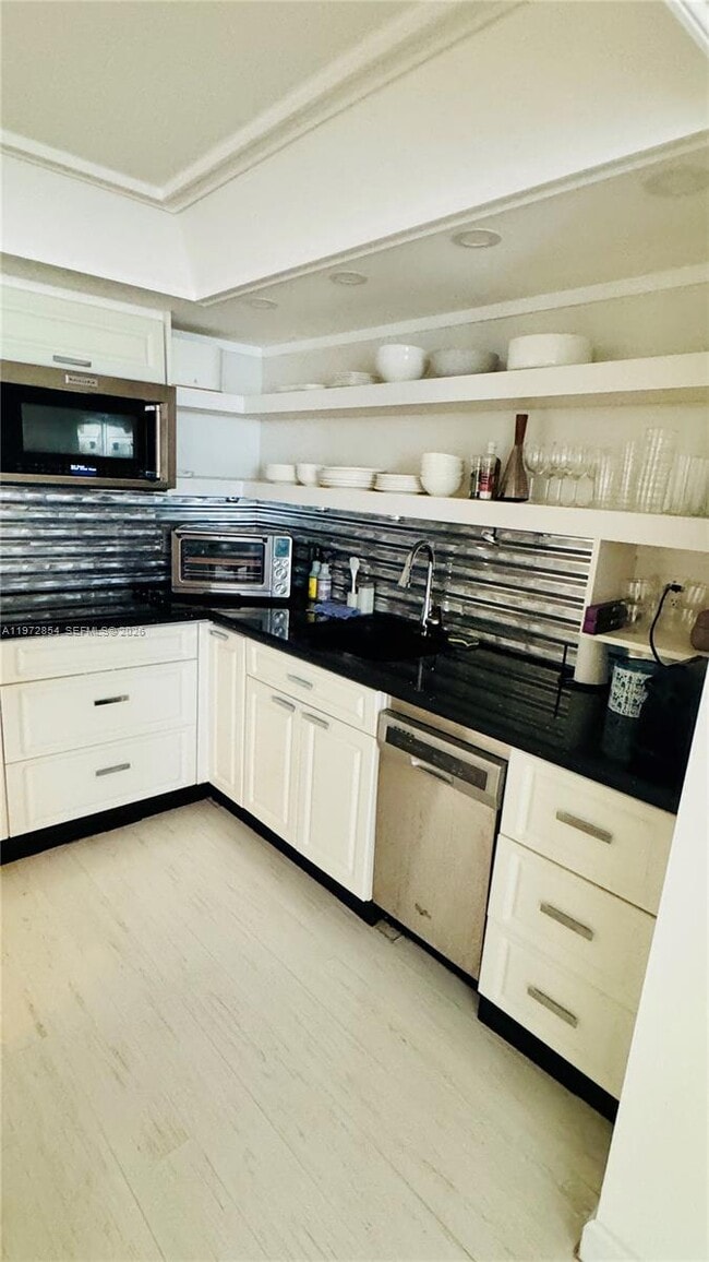 Building Photo - 1775 Washington Ave