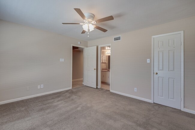 Building Photo - 14777 Wunderlich Dr