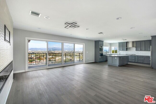 Building Photo - 4151 Don Mariano Dr