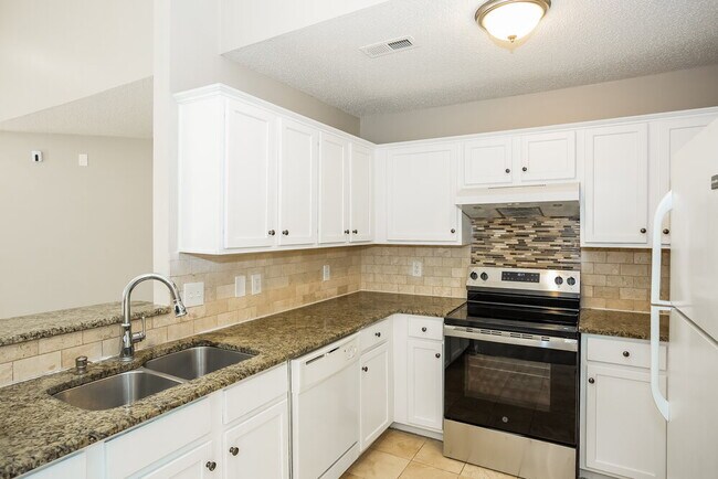 Building Photo - 5321 Padstow Ct