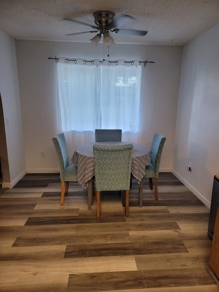 Building Photo - 8320 E Sommer Dr