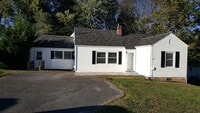Building Photo - Fenced Backyard. Sunroom. Close to CNU.
