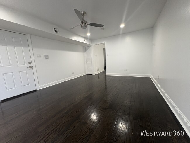 Building Photo - Luxury 2BR Apt in Calumet City – High-End ...