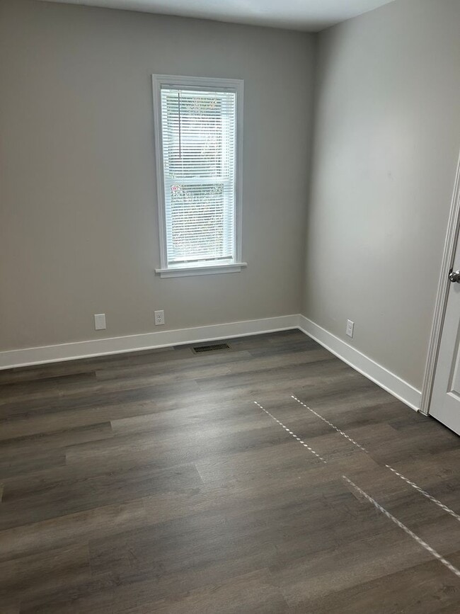 Building Photo - 1656 NE 22nd St