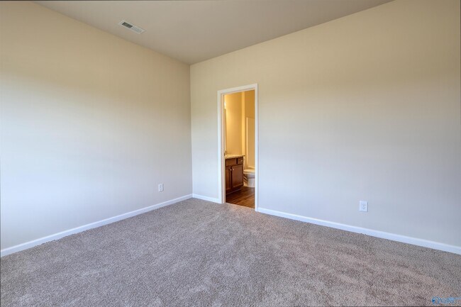 Building Photo - 13918 Hickory Brk Rd