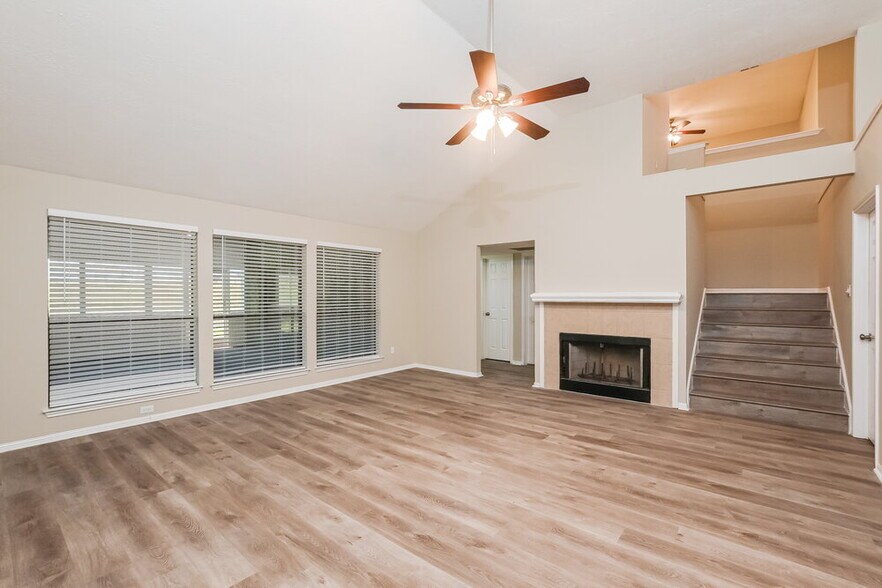 Building Photo - 14118 Double Pine Dr