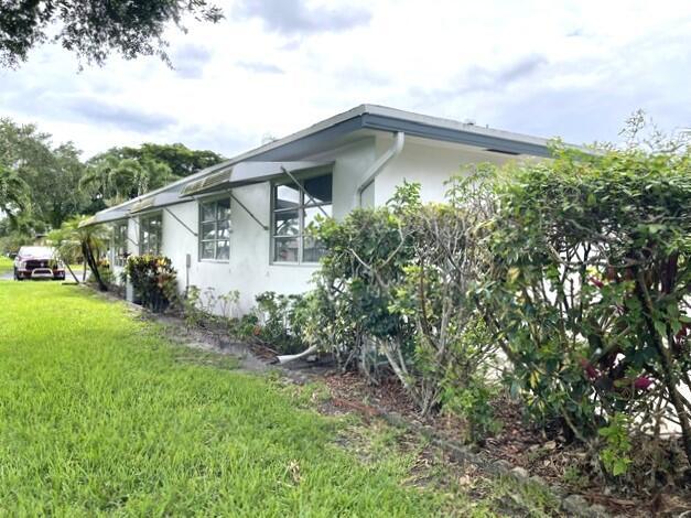 Building Photo - 1152 Circle Dr