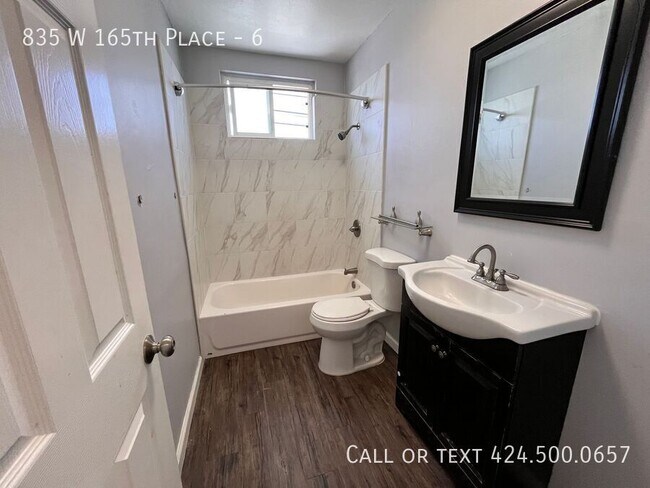 Building Photo - 835 W 165th Pl