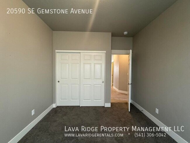 Building Photo - 20590 SE Gemstone Ave