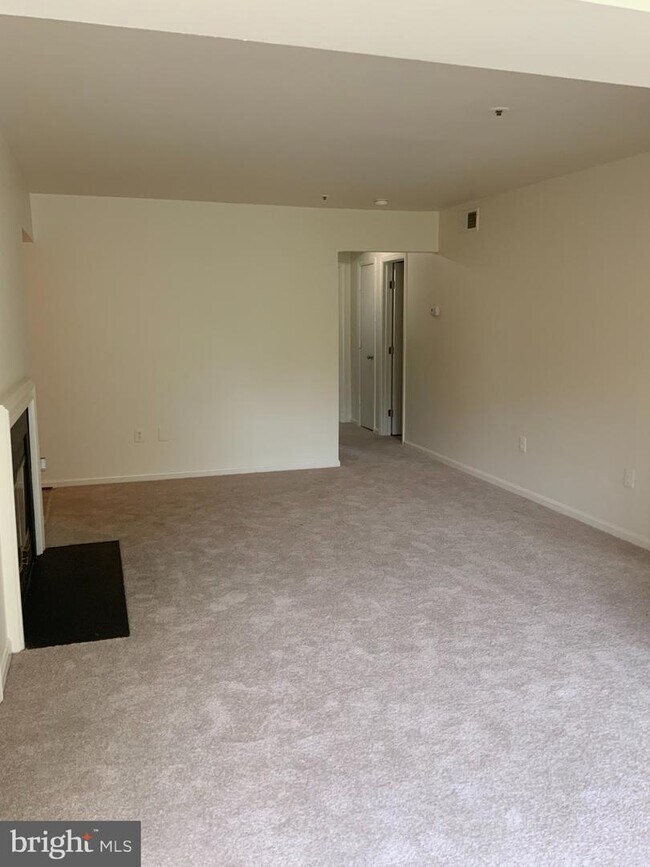 Building Photo - 14905 Cleese Ct