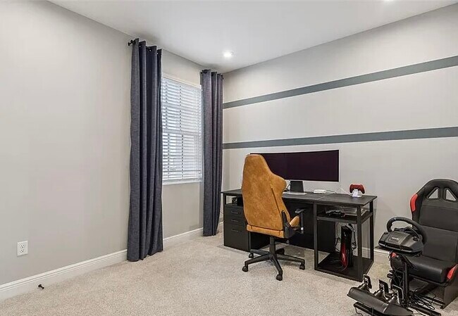 Building Photo - 2340 Woodside Way