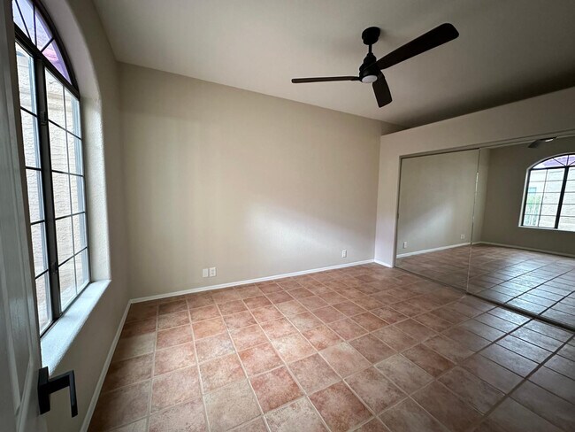 Building Photo - 12237 N Gambel Dr