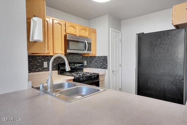 Building Photo - 2364 Tierra Blanda Dr