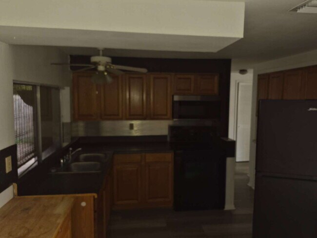Building Photo - 2-Bed Home in Holiday, FL"