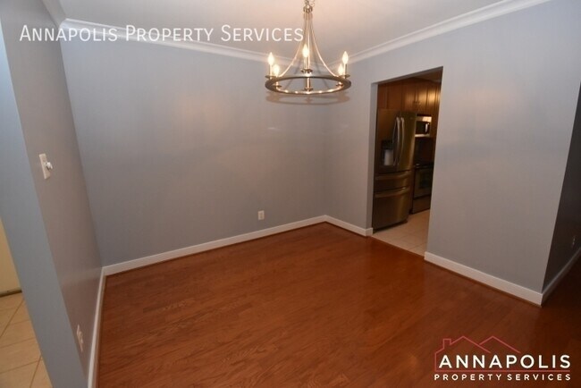 Building Photo - 302 Hilltop Ln