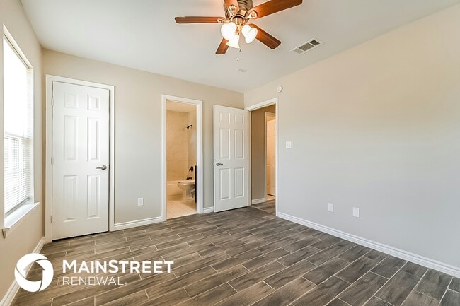 Building Photo - 3623 Soft Cloud Dr