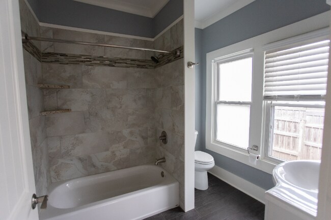 Building Photo - 1412 S St Louis Ave