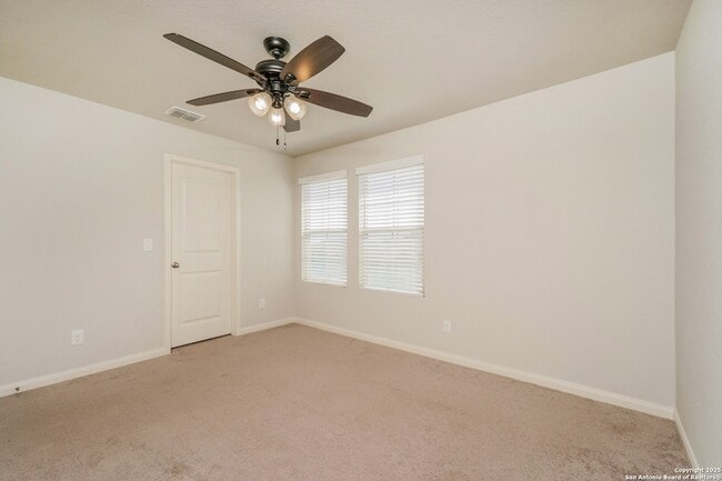 Building Photo - 251 Antler Bnd