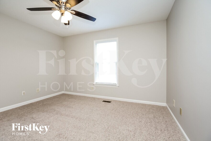 Building Photo - 5496 Burnt Knob Rd