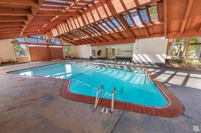 Building Photo - Charming 2-Bedroom, 1.75-Bathroom Unit with Garage, Patio & Community Amenities!