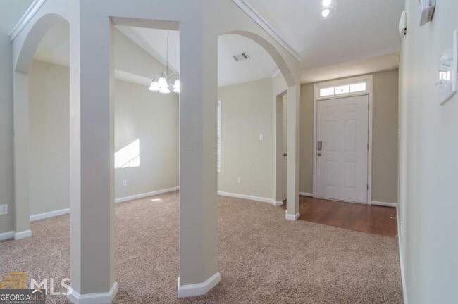 Building Photo - 145 Courtyard Dr