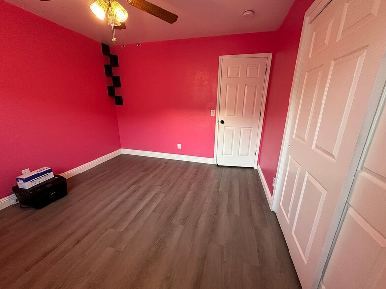 Building Photo - 749 Nighthawk Ct