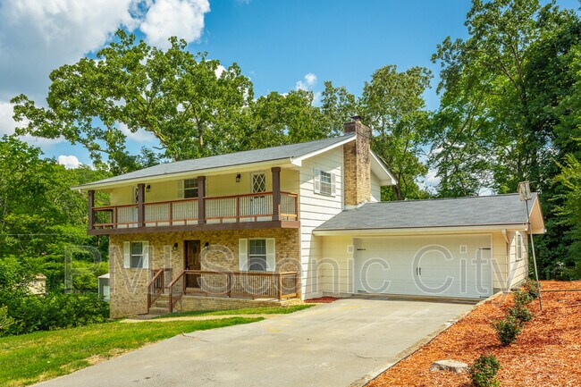 Building Photo - 508 Briar Park Ln