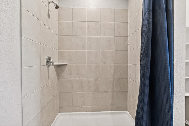 Building Photo - 21500 Rustic Elm Dr