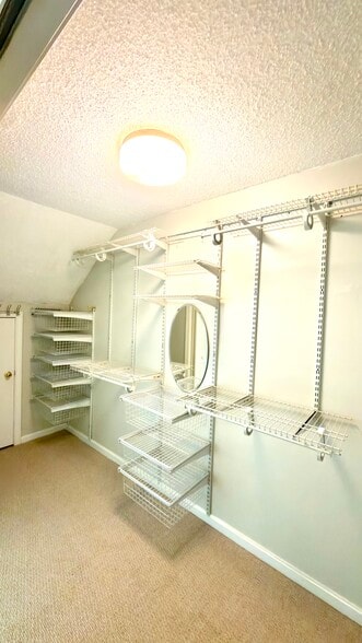 Building Photo - 26 Lions Ln