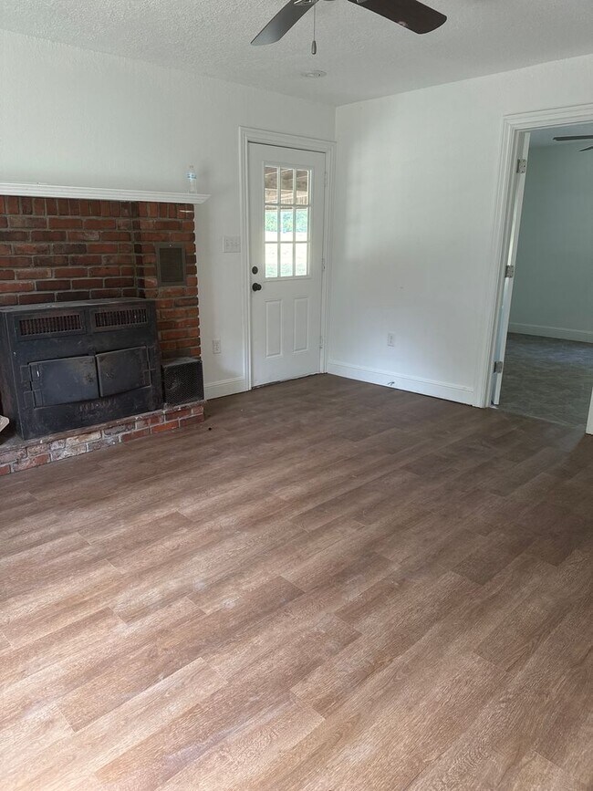 Building Photo - 6296 Joplin St