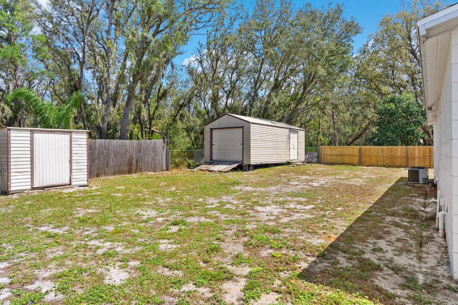 Building Photo - 2250 N Bennett Rd