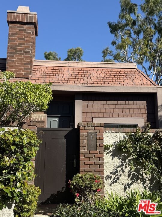 Building Photo - 4549 Alla Rd