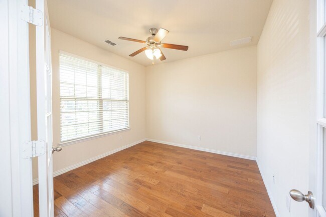 Building Photo - Elegant 5-Bedroom Home in Frisco ISD with ...