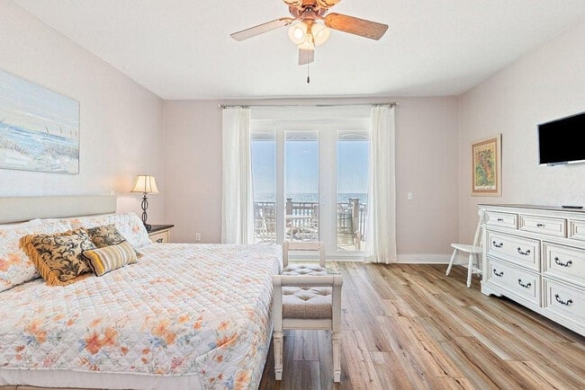 Building Photo - 8515 Surf Dr