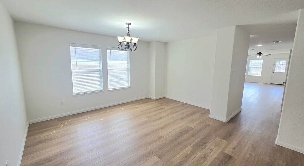 Building Photo - 1241 Kachina Ln