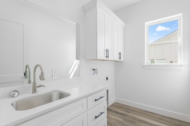 Building Photo - Oaks Of Windcrest