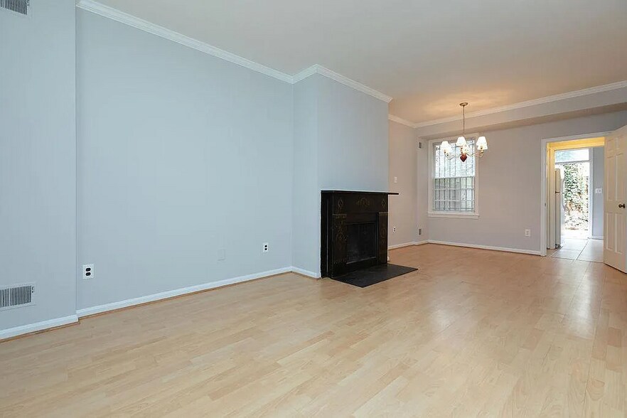 Building Photo - 955 25th St NW