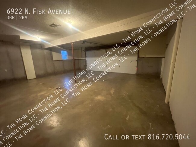 Building Photo - 6922 N Fisk Ave