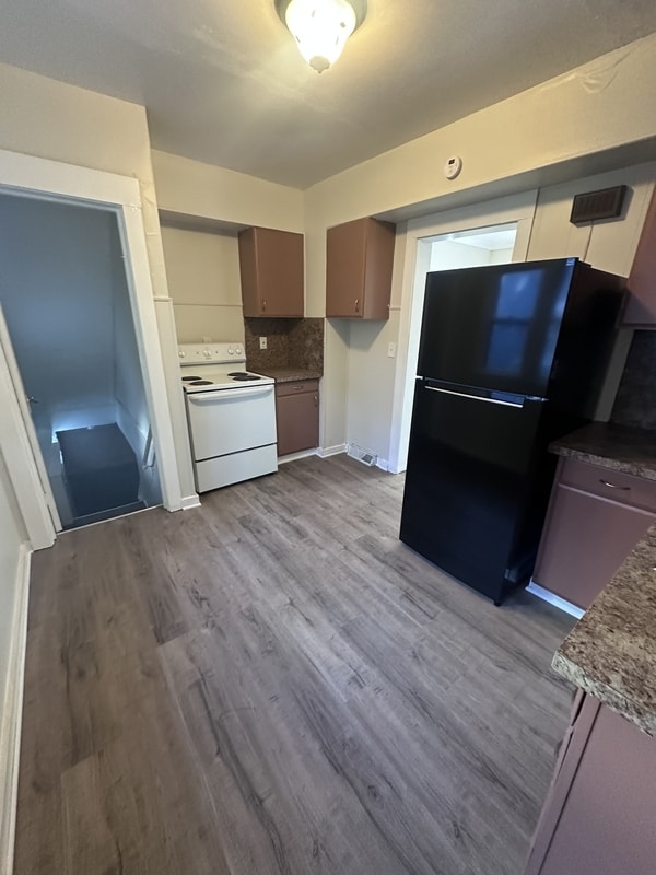 Building Photo - 1054 Yellowstone Rd