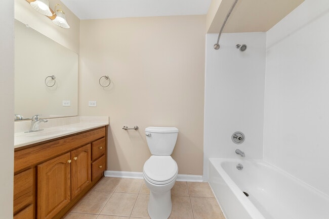 Building Photo - 2392 Abbeywood Dr